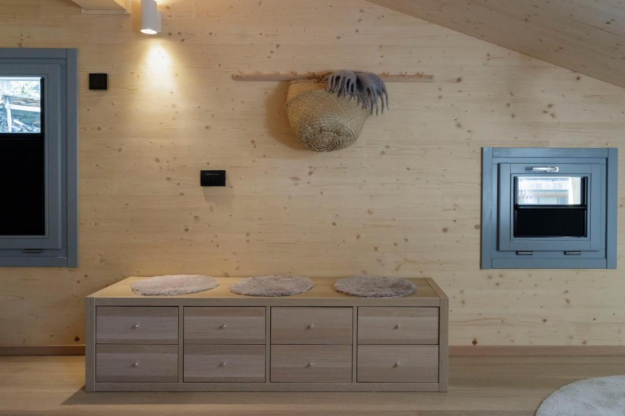 Hellochalet - Chalet Northern Lights - Family Ski Chalet With Garden Walking Distance Lift Valtournenche Luaran gambar