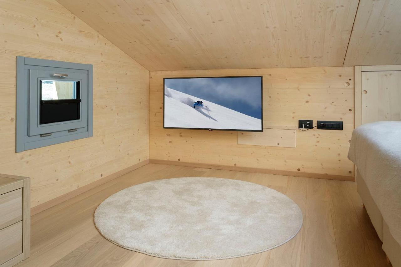 Hellochalet - Chalet Northern Lights - Family Ski Chalet With Garden Walking Distance Lift Valtournenche Luaran gambar