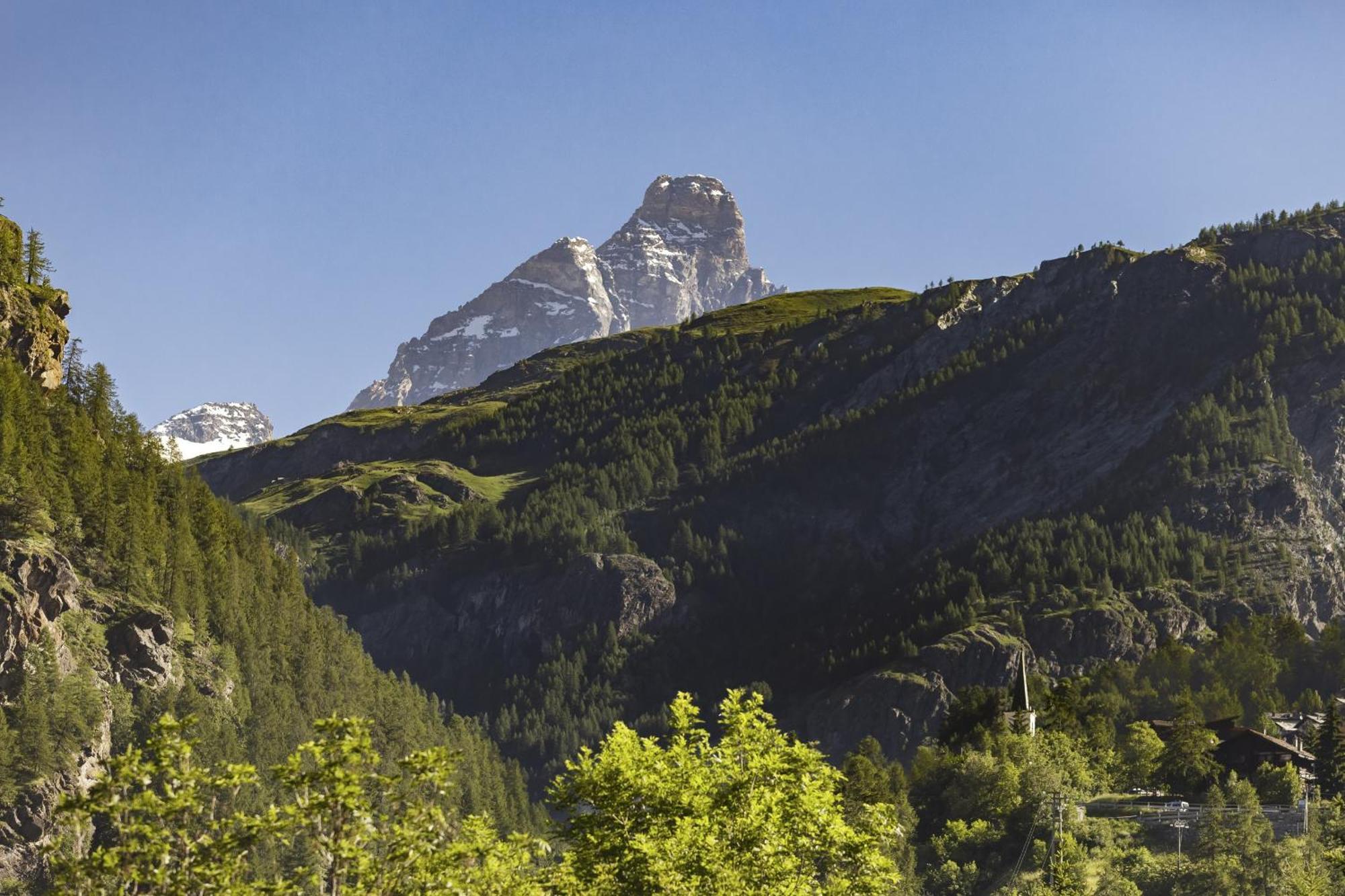 Hellochalet - Chalet Northern Lights - Family Ski Chalet With Garden Walking Distance Lift Valtournenche Luaran gambar
