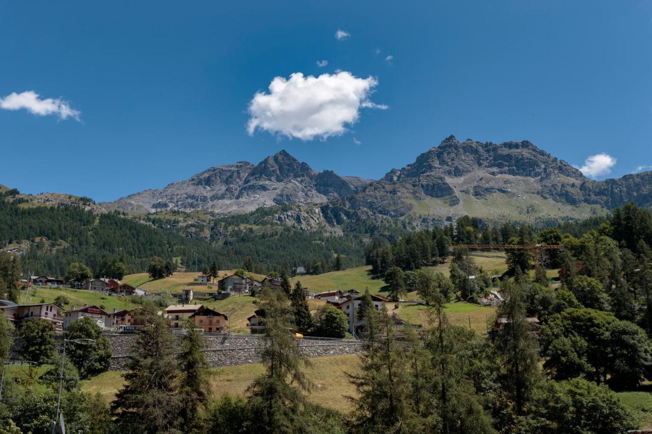 Hellochalet - Chalet Northern Lights - Family Ski Chalet With Garden Walking Distance Lift Valtournenche Luaran gambar