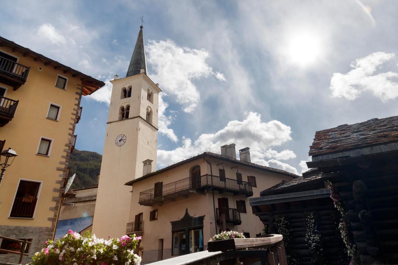 Hellochalet - Chalet Northern Lights - Family Ski Chalet With Garden Walking Distance Lift Valtournenche Luaran gambar